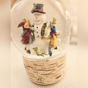 SOLD                 5.5" Kids Building a Snowman Musical Christmas Snow Globe